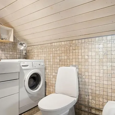 Vakantiehuis Stunning Waterfront House With Fireplaces, Sea View & Private Dock Arendal